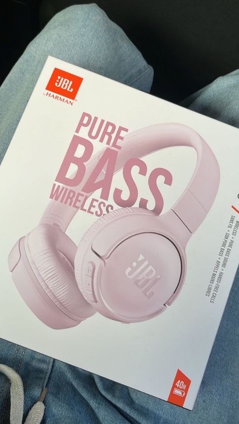 Pink Headphones, Jbl Headphones, Cute Headphones, Pink Girly Things, Birthday List, Birthday Wishlist, Everything Pink, Gift List, Apple Products