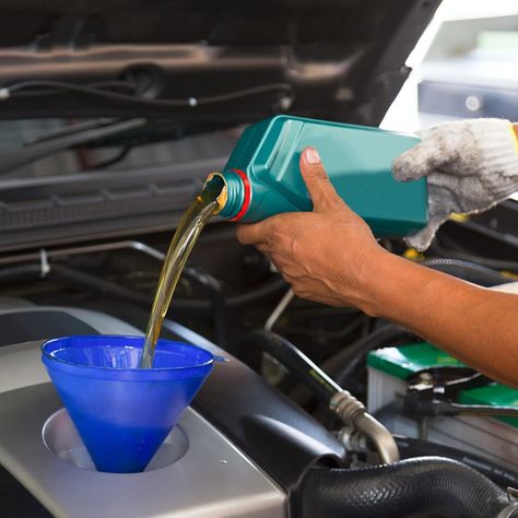 “While I’m at it, might as well change my coolant fluid and air filters when getting my oil changed.” Wallpaper Luxury, Cars Vintage, Common Myths, Utila, Frugal Living Tips, Oil Change, Car Maintenance, Camping Car, Car Cleaning