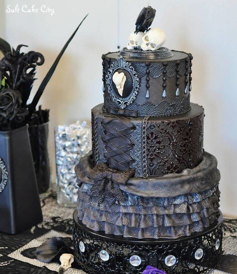 Goth Wedding Cake, Doctor Wedding, Halloween Wedding Cake, Horror Wedding, Textured Cake, Spooky Sweets, Gothic Cake, Halloween Wedding Cakes, Victorian Halloween