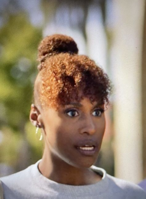 Issa Rae Hairstyles, Class Makeup, Dreads Hairstyles, Thanksgiving Hair, Natural Hair Bun Styles, Protective Hairstyles For Natural Hair, Issa Rae, Grad Photoshoot, Chocolate Brown Hair