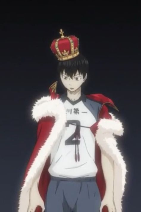 #kageyama #hinata #tobio Kageyama King Of The Court, King Of The Court, Rey Cosplay, Haruichi Furudate, King Outfit, Kin List, Haikyuu Kageyama, Shōnen Manga, Great King