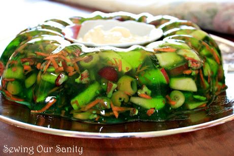 Sewing our Sanity: Green Jello Salad Recipe - A Family Favorite? Green Jello Salad, Jelly Salad, Congealed Salad, Jello Mold Recipes, Gelatin Salad, Green Jello, Vegetable Salad Recipes, Resep Salad, Jello Salad