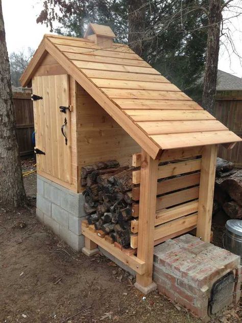 Outdoor Firewood Rack, Firewood Rack, Bbq Meat, Diy Holz, Outdoor Projects, Dog House, Diy Wood Projects, Meat Recipes, Diy Outdoor