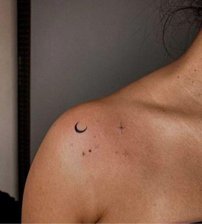 Small Collarbone Tattoo, First Tattoo Ideas, Luna Tattoo, Real Tattoos, Small Moon Tattoos, Black Bird Tattoo, Small Girly Tattoos, Capricorn Tattoo, The Sweetest Thing