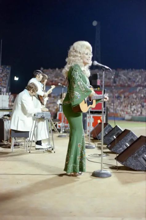 #arlington #texas #1970s #history #historicalphotos #oldphotos #oldpics #texasphotos #texasvintagephotos #texasvintage Dolly Parton Pics, Cow Hyde, Dolly Parton Costume, Homecoming Games, Homecoming Parade, Football Homecoming, Southern Outfits, Arlington Texas, Anniversary Event