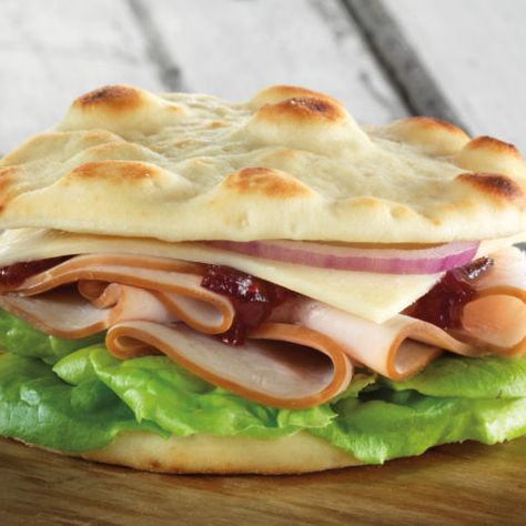 Naan Rounds Turkey, Cheddar and Cranberry Sauce Sandwich Naan Bread Ideas, Bread Sandwich Recipes, Cranberry Sauce Sandwich, Naan Recipes, Egg Sandwich Breakfast, Bread Ideas, Salmon Cream Cheese, Thanksgiving Leftover Recipes, Bread Sandwich