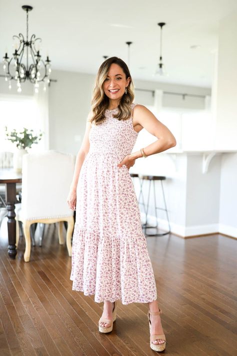 Backyard BBQ outfit via pump and push-ups blog | petite style | petite fashion | spring outfit ideas | dresses from Nordstrom Backyard Bbq Outfit, Bbq Outfit, Bbq Outfits, Friendly Outfits, Concert Dresses, Beachy Style, Dressy Casual Outfits, Petite Style, Casual Outfit Inspiration