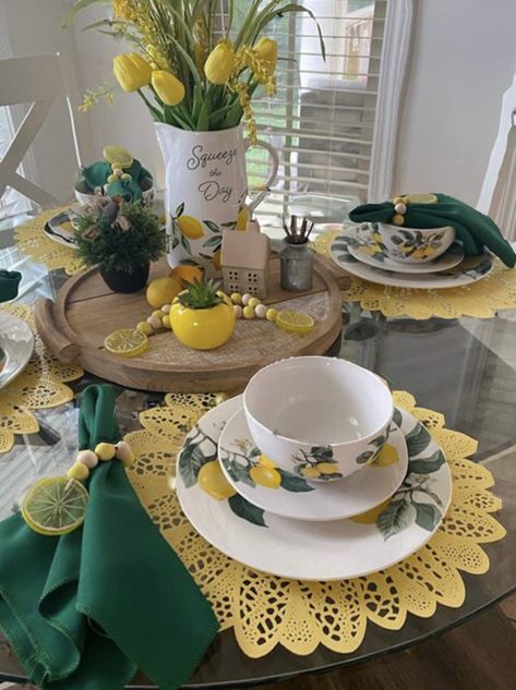 Lemon Decor Table Setting, Lemon Dining Room Table Decor, Lemon Tablescape, Lemon Table Decor, Lemon Centerpieces, Sunflower Kitchen Decor, Lemon Kitchen Decor, Lemon Kitchen, Dining Room Table Decor