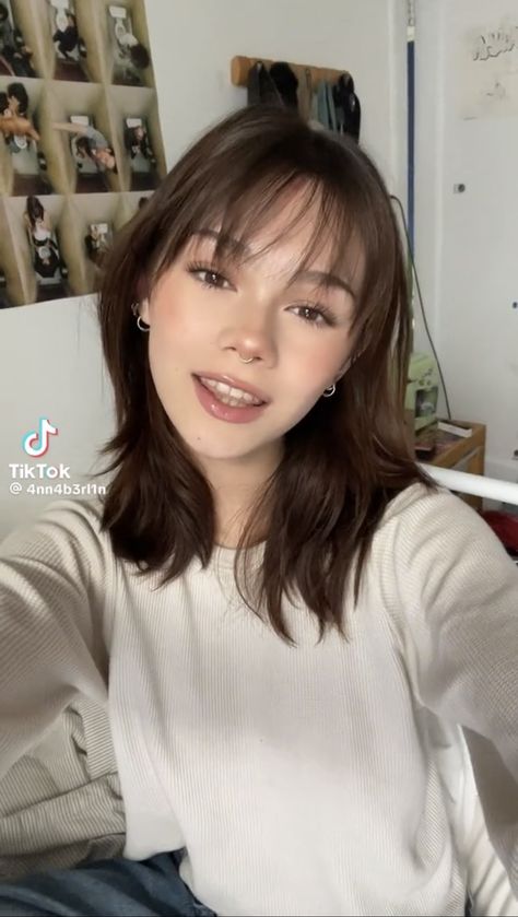 Layered Haircut Wispy Bangs, Collarbone Length Hair With Bangs And Layers, Wispy Bangs Brunette Hair, Light Bangs For Round Face, Fluffy Wispy Bangs, Japanese Wispy Bangs, Wispy Side Bangs Straight Hair, Wispy Bangstyle Hair Short, Asian Mid Length Hairstyles