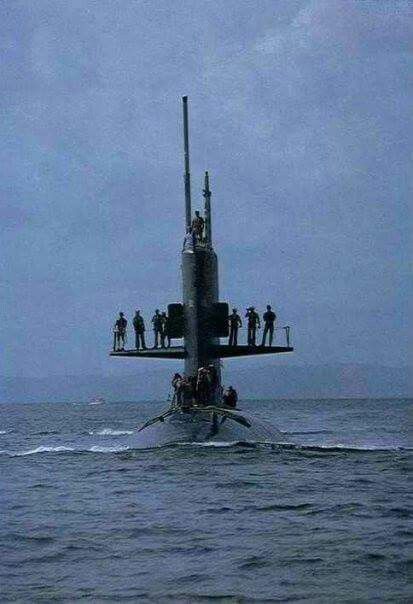 USS Scamp Us Submarines, Navy Submarine, Us Navy Submarines, Nuclear Submarine, Go Navy, Us Navy Ships, Naval History, Navy Aircraft, Army & Navy