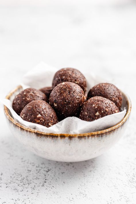 Coffee Bliss Balls Recipe (Vegan + GF) - Plantiful Bakery Dessert Balls, Vegan Condensed Milk, Snack Balls, Bliss Balls, Protein Balls, Gluten Free Grains, Easy Vegan Recipes, Balls Recipe, Energy Balls