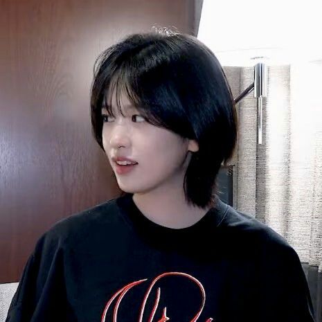 #ive #an #yujin #short #hair #baddie #lq #black #japan #lq #icon #pfp #pogi #bob Yujin Ive Haircut, Ahn Yujin Short Hair, An Yujin Short Hair, Ive Yujin Short Hair, Yujin Ive Short Hair, Kpop Short Hairstyles, Yujin Short Hair, Kpop Haircut, Kpop Short Hair