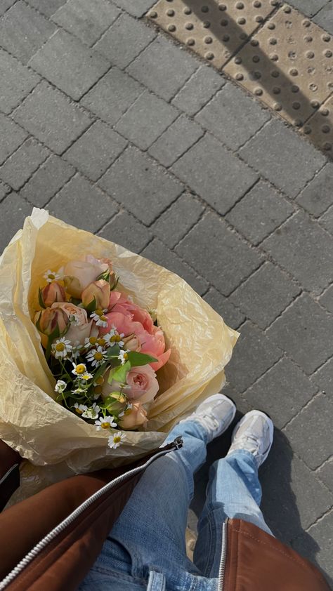 Bouquet Flower Aesthetic, Date Flowers, Trader Joe's Products, Bouquet Flower, Flowers Aesthetic, My Vision Board, Fresh Flowers, Spring Flowers, Blue Flowers