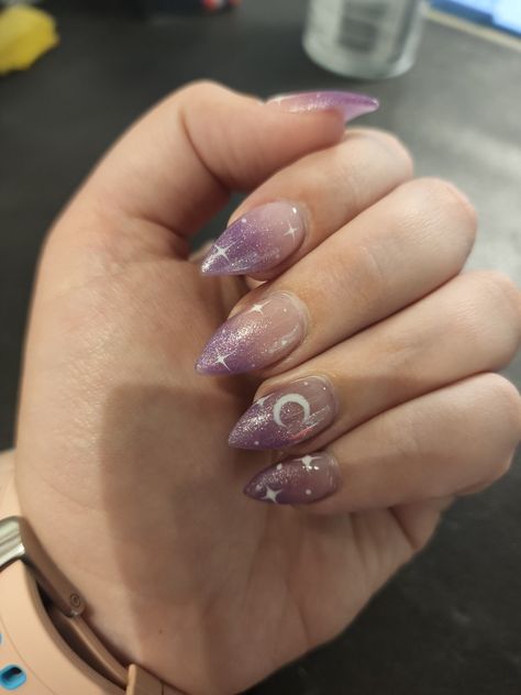 Holographic Star Nails, Gemini Nails Ideas, Purple Celestial Nails, Prom Purple Nails, Fairy Nails Aesthetic, Purple Fairy Nails, Star And Moon Nails, Purple Star Nails, Moon Star Nails