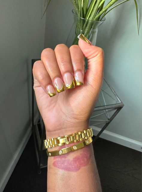 Short Gold Acrylic Nails, Gold Short Nails, Gold French Tips, Gold French Tip, Gold Chrome Nails, Birthday Nail, Gold Acrylic Nails, Natural Nail Designs, Girl Nails