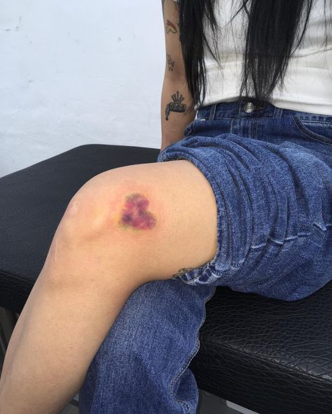 Hellboy Tattoo, Purple Tattoos, Heart Purple, Inked Magazine, Little Tattoos, Creative Tattoos, Piercing Tattoo, Pretty Tattoos, Body Mods