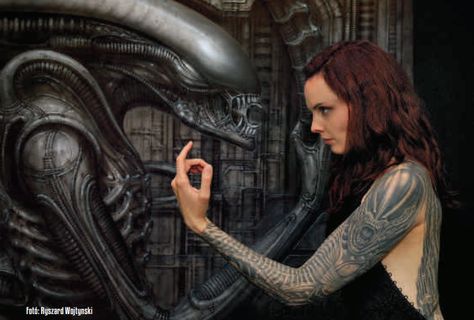 Alicia Musson HR Giger tattoo Hr Giger Tattoo, Giger Tattoo, Hr Giger Alien, Hr Giger Art, Twin Tattoos, Giger Alien, Giger Art, H.r. Giger, Alien 1979