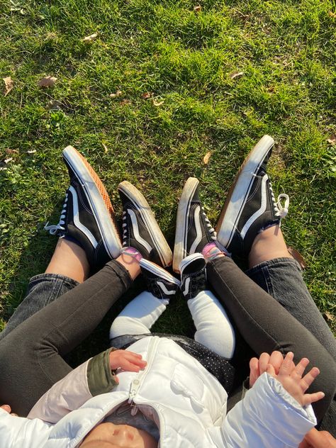 Family Shoes Matching, Vans Family Pictures, Matching Shoes With Baby, Matching Shoes Family, Vans Pregnancy Announcement, Skater Family Photos, Vans Baby Announcement, Family Of 3 Aesthetic, Family Matching Shoes