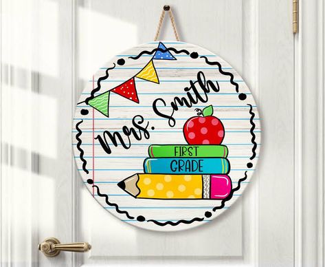 Teachers Door Hangers, Door Signs For Teachers, Round Classroom Door Hanger, Teacher Circle Door Hanger, Diy Classroom Signs, Door Hangers For Teachers, Teacher Classroom Door Signs, Round Teacher Door Signs, Math Teacher Door Hanger