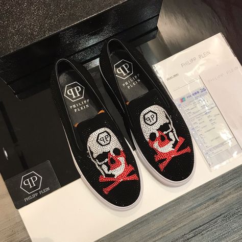 Filip Plein, Phillips Plein, Kicks Shoes, Philipp Plein, Sneakers Fashion, Baskets, Mens Outfits, Sneakers, Pins