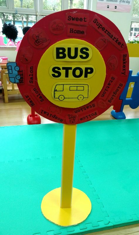 Bus stop role play preschool School Bus Dramatic Play Center, Bus Activity Preschool, Bus Station Dramatic Play, School Bus Dramatic Play, Bus Dramatic Play, The Wheels On The Bus Activities, Eyfs Transport, Bus Activities, Bus Stop Sign