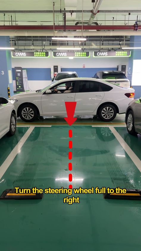 车圈小乔 | The simplest tutorial on reversing into a parking space #car #carsafety #parking #skills #driving #automobile #learncar | Instagram Driving Tips For Beginners, Parking Tips, Driving Test Tips, Learn Car Driving, Driving Basics, Safe Driving Tips, Test Tips, Parallel Parking, Space Car