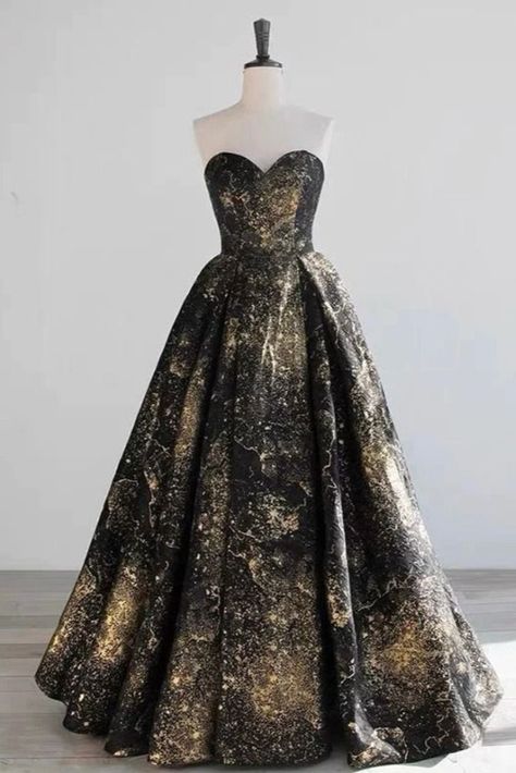 Black Dress Gold Details, Formal Black And Gold Dress, Gold Black Wedding Dress, Black Wedding Dress With Gold Accents, Gold And Black Dress Formal, Black And Rose Gold Wedding Dress, Black And Gold Wedding Dresses, Black And Gold Masquerade Dress, Gold And Black Wedding Dress