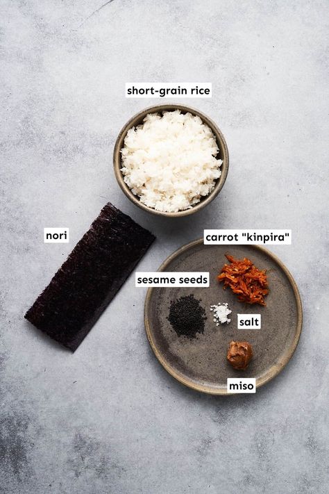 Try this onigiri for a quick, healthy, and surprisingly simple snack for on-the-go days! Only 3 basic ingredients and 10 minutes of preparation are required. Enjoy yours plain, stuffed with fillings, or wrapped in nori. #onigiri #japanesericeballs #omusubi Easy Onigiri, Instant Pot Sushi Rice, Onigiri Filling, Onigiri Recipe, Avocado Roll, Healthy Snacks To Make, Snacks To Make, Final Exam, Rice Balls