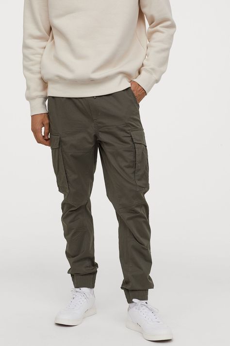 Cargo Jogger Pants Outfit, Green Cargo Pants Outfit Men, Green Cargo Pants Outfit, Cargo Pants Outfit Men, Jogger Pants Outfit, Casual Attire For Women, Minimalist Fashion Men, Pants Outfit Men