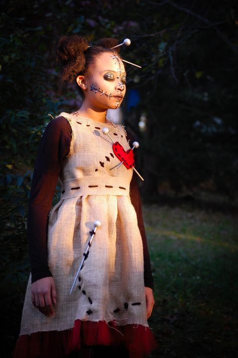 DIY Voodoo Doll Costume Makeup Halloween Costumes Voodoo Doll, Voodoo Doll Halloween Costume Diy, Voodoo Doll Costume Makeup, Voodoo Doll Costume Diy, Doll Costume Makeup, Diy Voodoo Doll, Voodoo Doll Halloween Costume, Diy Voodoo Doll Costume, Creepy Doll Halloween Costume