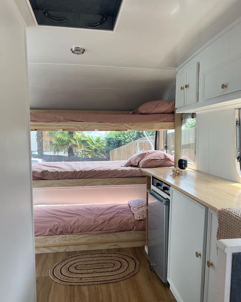 Girly Camper, Caravan Bunks, Triple Bunks, Caravan Life, Popup Camper Remodel, Cargo Trailer Conversion, Caravan Renovation, Tiny Camper, Retro Caravan