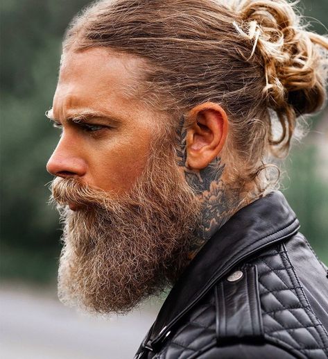 Josh Mario John, Man Bun Styles, Men's Facial Hair, Mens Facial Hair Styles, Viking Hair, Beard Styles For Men, Man Bun, Beard No Mustache, Vintage Tattoo