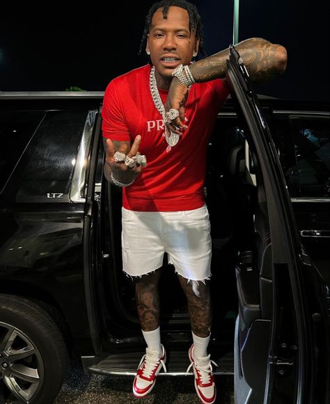 Moneybagg Yo, Half Sleeve Tattoos For Guys, Dope Outfits For Guys, Rap Aesthetic, Black Couples Goals, Street Fashion Men Streetwear, Mens Nike Shoes, Black Men Fashion, Men Fashion Casual Outfits