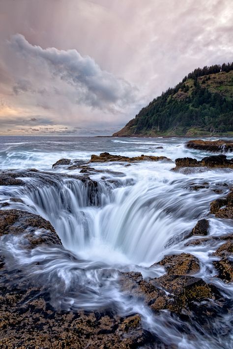 Thors Well Oregon, Thors Well, Yachats Oregon, Sea To Shining Sea, Scenic View, Fantasy Castle, Before Sunset, Unique Architecture, Hot Spring