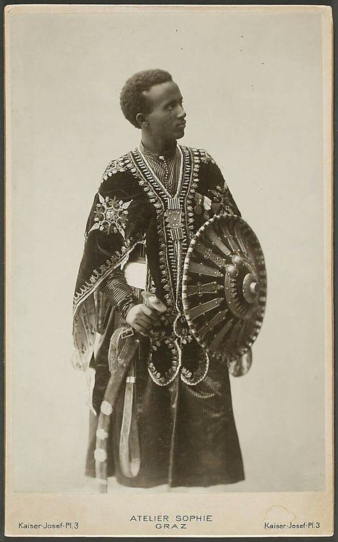 Vintage Ethiopia, History Of Ethiopia, Ethiopian People, African Life, Horn Of Africa, African Royalty, African People, Abyssinian, Brown Velvet