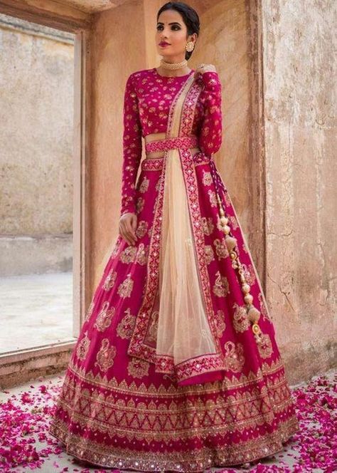 Emrodery Work, Pink Bridal Lehenga, Orang India, Indian Wedding Gowns, Indian Bride Outfits, Bridal Lehenga Collection, Indian Bridal Lehenga, Designer Bridal Lehenga, Gaun Fashion