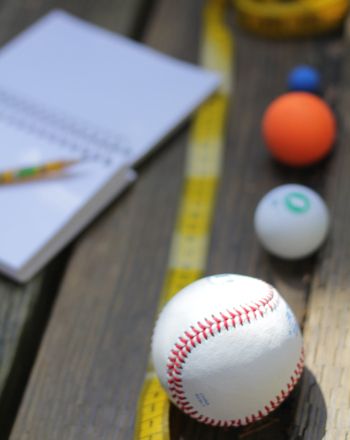 Science Fair: Throwing a Baseball. an interesting website that explains the scientific background of the physics of baseball. Throwing A Baseball, Science Fair Project Ideas, Science Art Projects, Science Project Ideas, Cool Science Fair Projects, Fair Project Ideas, Sport Science, Science Fair Ideas, Physics Experiments