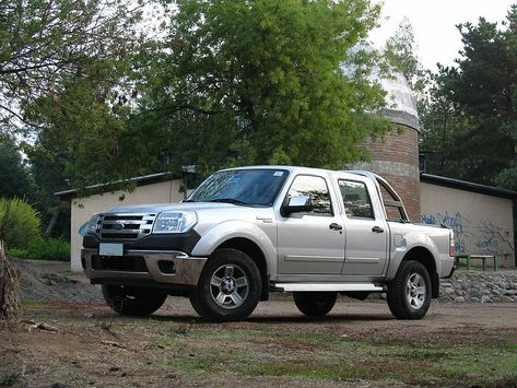 Ford Ranger South america spec ( 1998 - 2011 ) ( 2010 restyling ) Food Truck Interior, Ranger 2010, Ranger 2011, 2010 Ford Ranger, Ranger 4x4, Ford Ranger Truck, Trailer Hitch Receiver, Regular Cab, Kids Seating