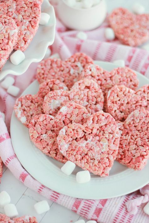 Easy Strawberry Rice Krispie Treat Hearts Baking With Blondie, Valentines Treats, Strawberry Powder, Krispy Treats, Valentine Desserts, Rice Krispy, Butter Rice, Freeze Dried Strawberries, Rice Crispy Treats