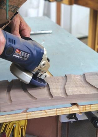 Top 10 Power Carving Tips Power Carving, Canadian Woodworking, Sanding Wood, Simple Woodworking Plans, Woodworking Box, Woodworking Books, Woodworking Joinery, Woodworking Joints, Woodworking Table