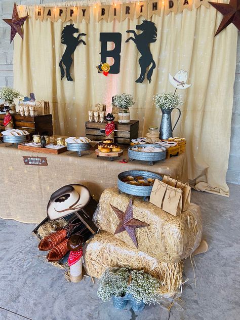 Western Food Table Decoration, My First Rodeo Snack Table, Farm Party Food Table, Cowboy Party Desserts, Cowboy Party Table Decor, First Rodeo Dessert Table, Western Candy Table Ideas, Rodeo Dessert Table, Western Dessert Table