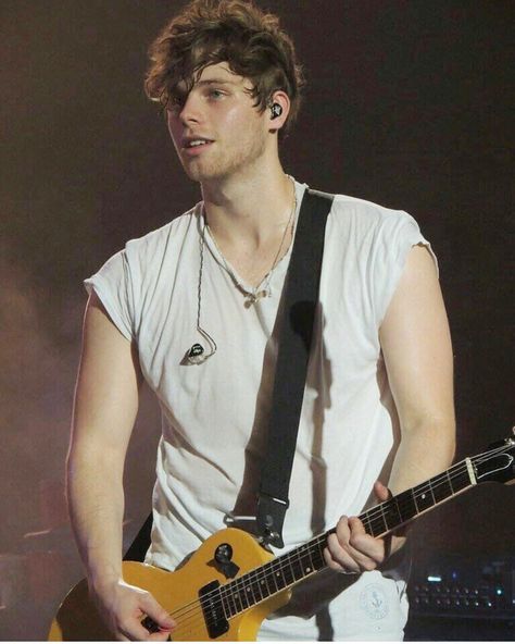 Luke Hemmings 2016 Luke Hemmings 2016, Luke Hemings, 5sos Luke, 5sos Pictures, Luke Roberts, Frat Boy, Ashton Irwin, Five Seconds Of Summer, Calum Hood