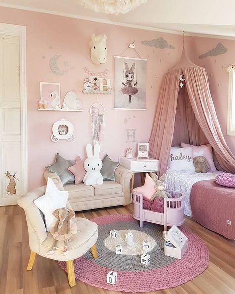 35+ Best Nursery Decor Ideas and Designs for 2021 Toddler Bedroom Girl, Pink Girl Room, Baby Room Themes, Decor Ikea, Toddler Bedrooms, Trendy Bedroom