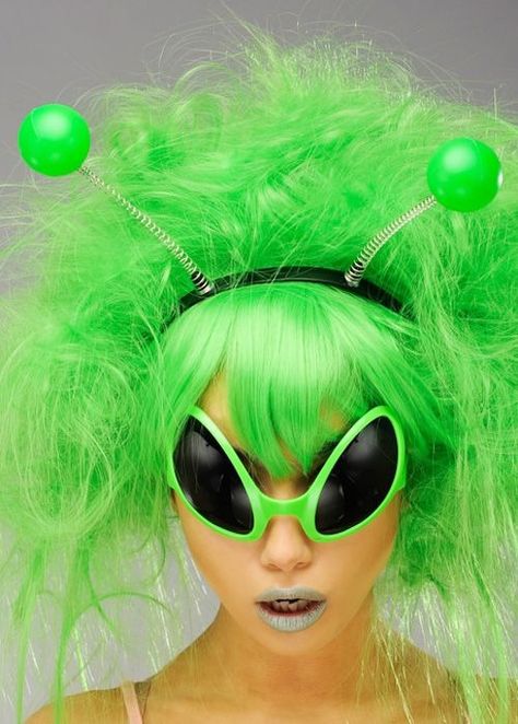 Alien Fancy Dress, Space Party Costumes, Space Alien Costume, Alien Dress, Alien Costume Women, Alien Halloween, Themed Halloween Costumes, Diy Costumes Women, Neil Patrick