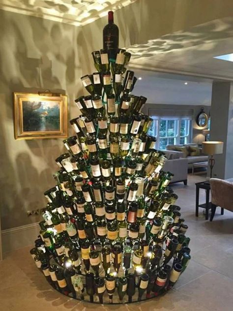 Wine Bottle Christmas Tree...these are the most Creative Tree Ideas! Wine Bottle Christmas Tree, Bottle Christmas Tree, Wine Bottle Christmas, Cork Christmas Trees, Christmas Clothespins, Christmas Creative, Wall Christmas Tree, Outdoor Trees, Alternative Christmas