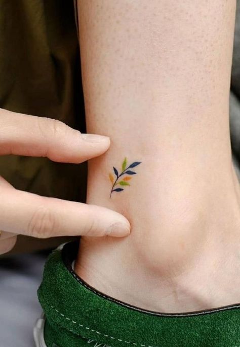 Eden Tattoo, Green Tattoos, Handpoke Tattoo, Small Pretty Tattoos, Medusa Tattoo, Delicate Tattoo, Cool Small Tattoos, Small Hand Tattoos, Discreet Tattoos