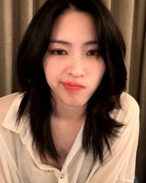 Ryujin Black Hair, Ryujin Wolfcut, Ryujin Black, Love You Like Crazy, Shin Ryujin, I Love My Girlfriend, Me As A Girlfriend, Short Hair Styles Easy, Dream Hair