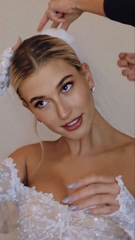 Bieber Wedding, Hailey Bieber Wedding, Good Photos, Dark Coffee, Bridal Makeup Looks, Designs Nail, Chic And Elegant, Love Travel, Nails 2024