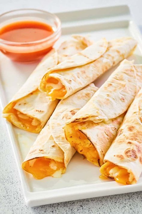 Taco Bell Cheesy Roll Up - CopyKat Recipes Cream Of Vegetable Soup, Cheesy Rolls, Taco Bell Recipes, Tortilla Rolls, Cheese Roll, Roll Ups Recipes, Gluten Free Tortillas, Roll Ups Tortilla, Copykat Recipes