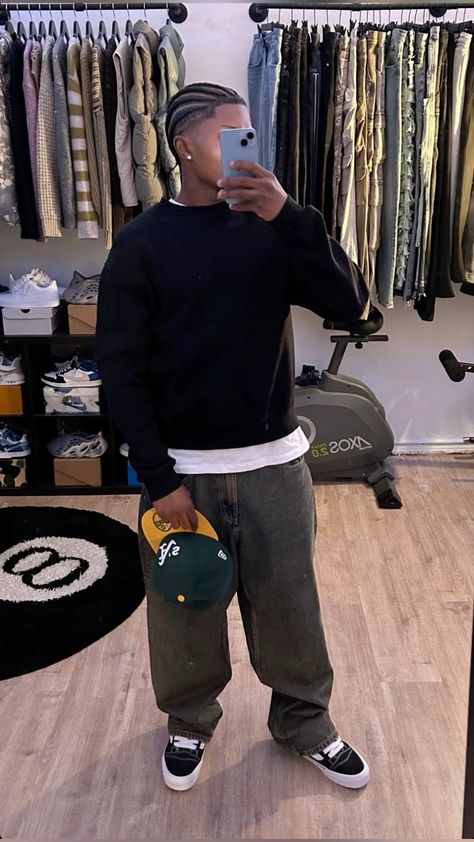 Mens Clean Fashion Aesthetic, Streetwear Casual Outfits Men, La Hat Outfit Men, Outfit Homme Aesthetic, Aesthetic Mens Fashion Summer, Mens Fit Inspo Summer, Photoshoots For Men, Streetwear Fashion Black Man, Michael B Jordan Style Fashion